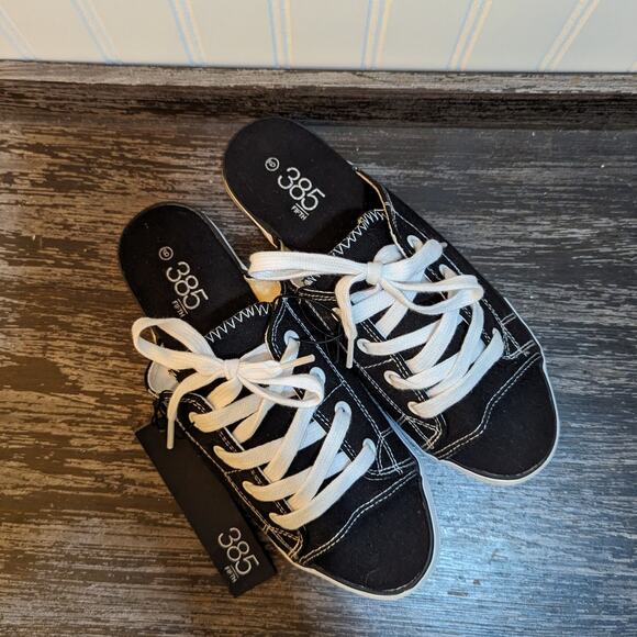 385 Fifth NWT Women's Black/White Canvas Open Toe Slip On Shoe Size 9 - Picture 5 of 5